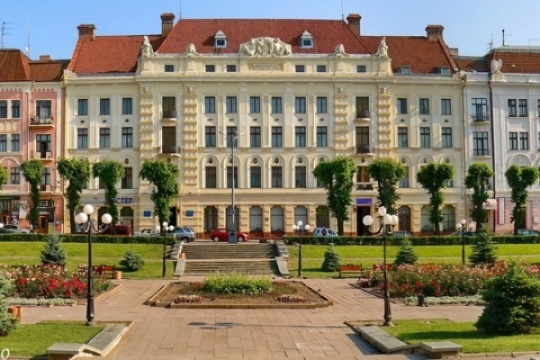 布科维尼安国立医科大学