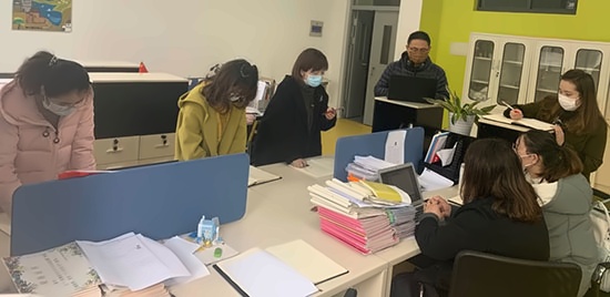 湖州帕丁顿老师.jpg