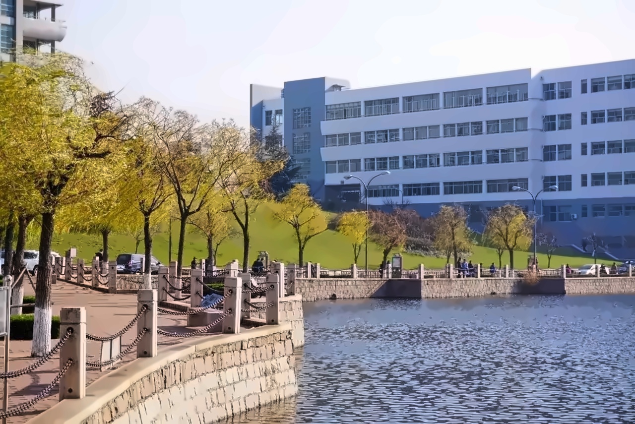 青岛大学金家岭校区