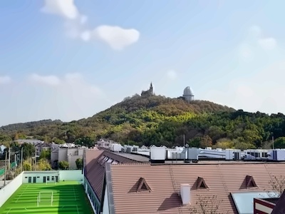 上海励滕伯克曼(佘山校区)美国高中课程