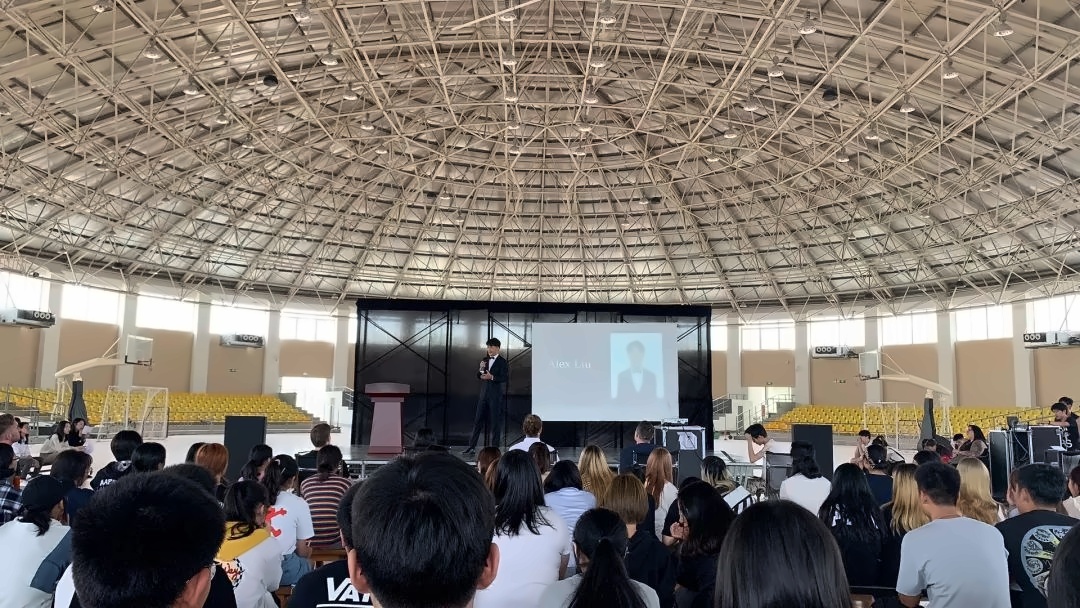 中加楓華國際學校BC高中學生會換屆現場.jpg