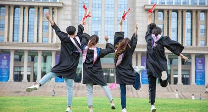 学生英语培训配图