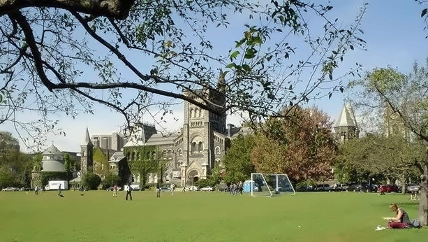 多伦多大学校园环境.jpg