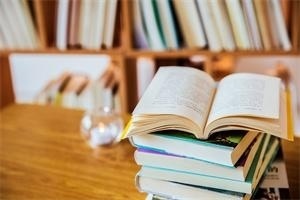 对外经济贸易大学在职研究生学制.jpg