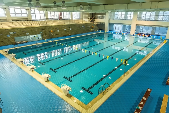 10.13-何各庄校区游泳馆.jpg