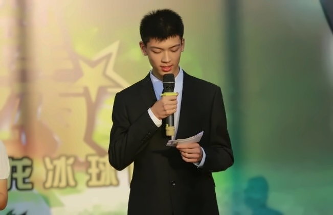 北京市私立汇佳学校学生唐宇涵主持.jpg