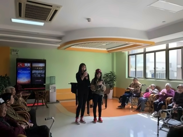 养老院音乐会.jpg