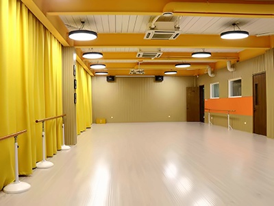 北京市昌平区新学道临川学校国际部舞蹈教室