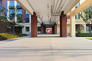 BANZ行中中学校园环境