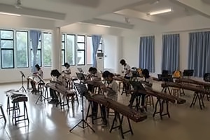 象贤中学国际部古筝房