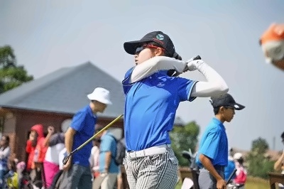 美华学校高尔夫双优班队长楼同学.jpg