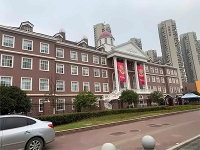 武汉三牛中美中学校园环境