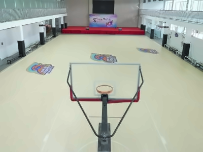国贤BIC国际高中学部室内篮球场