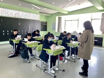 省靖中国际部开学**天.jpg