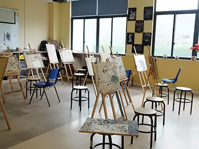 上海美高双语学校美术教室