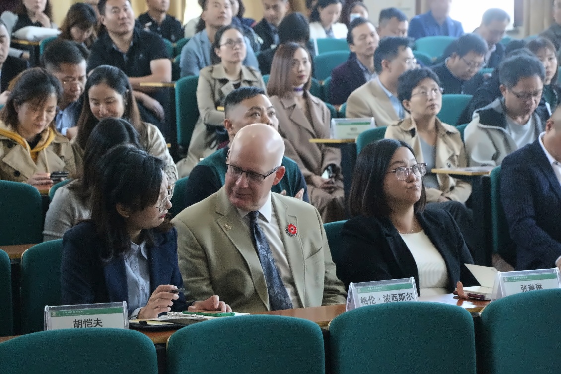 升学指导家长会.jpg