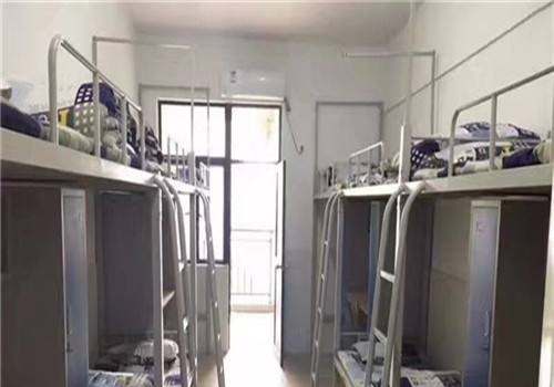 鲁山中等专业学校