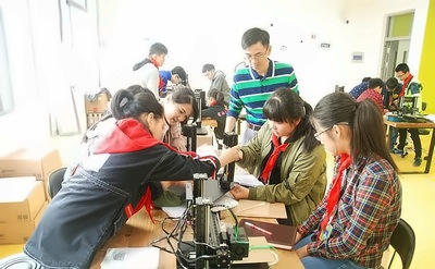 湖州帕丁顿双语学校孩子们的校园生活：STEAM课程