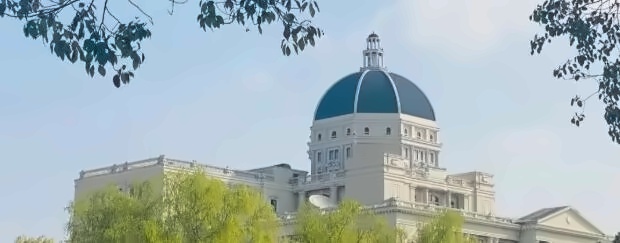 上外立泰剑桥中心.jpg