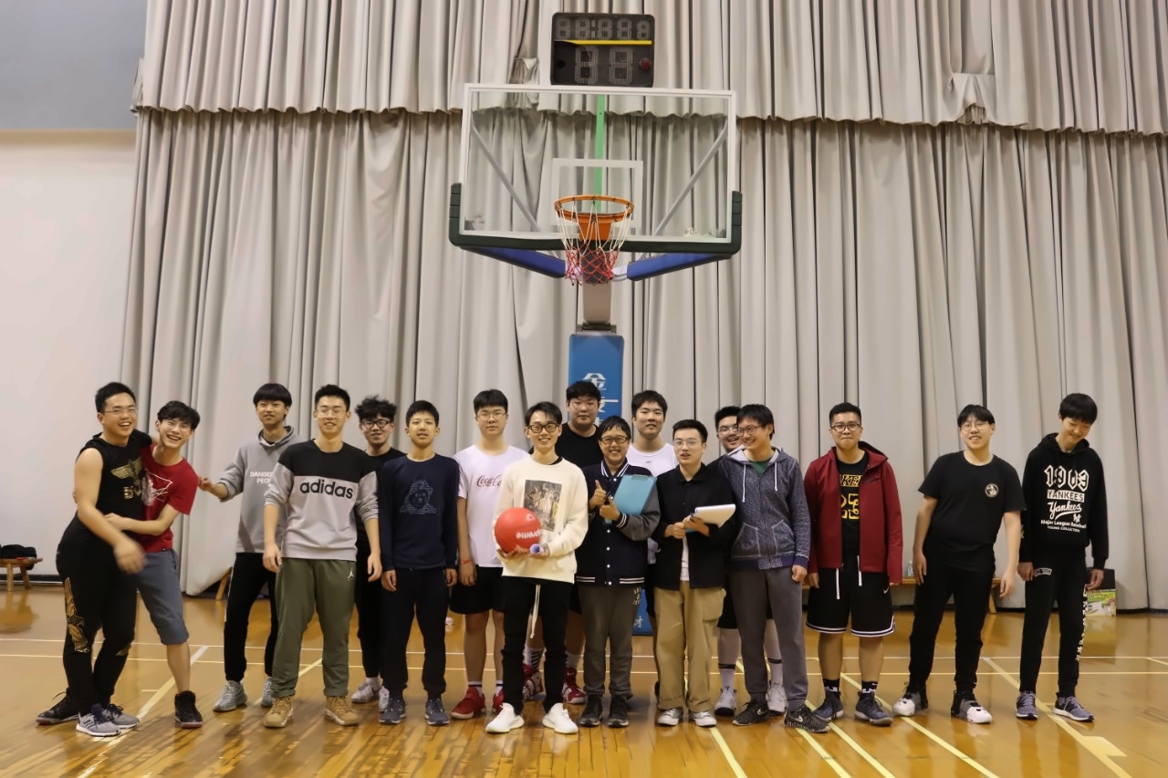 队员合影.jpg