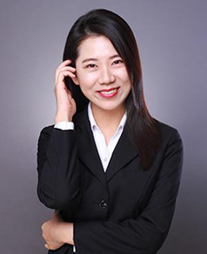 张曼