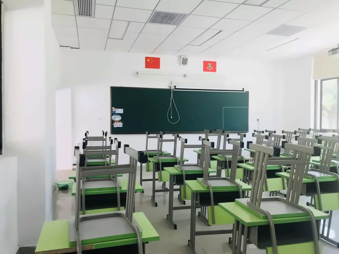 中加楓華國(guó)際學(xué)校教室.jpg