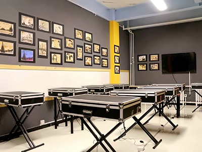 北京市昌平区新学道临川学校国际部沙画教室