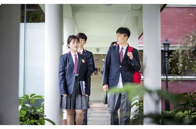 成都西雅美途外国语联合学校