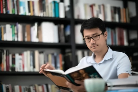 美华学校UIA校长.jpg