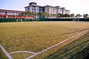 上海天华学院国际中本贯通项目操场