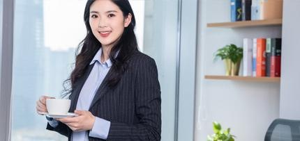 能够自然表达意见