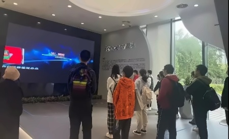 上海诺科学校行走课堂.jpg