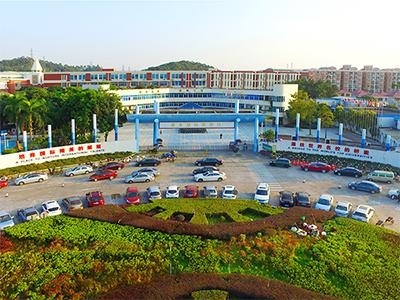 校门