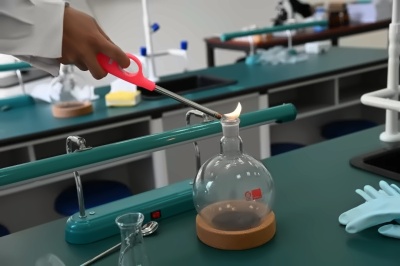网红老师的化学实验课.jpg