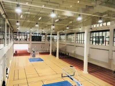 深圳曼彻斯通城堡学校室内篮球场