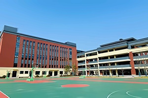 BANZ行中中学教学楼