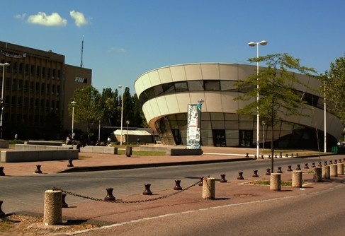 梅斯大学