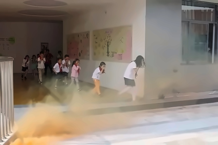 消防实战演习.jpg