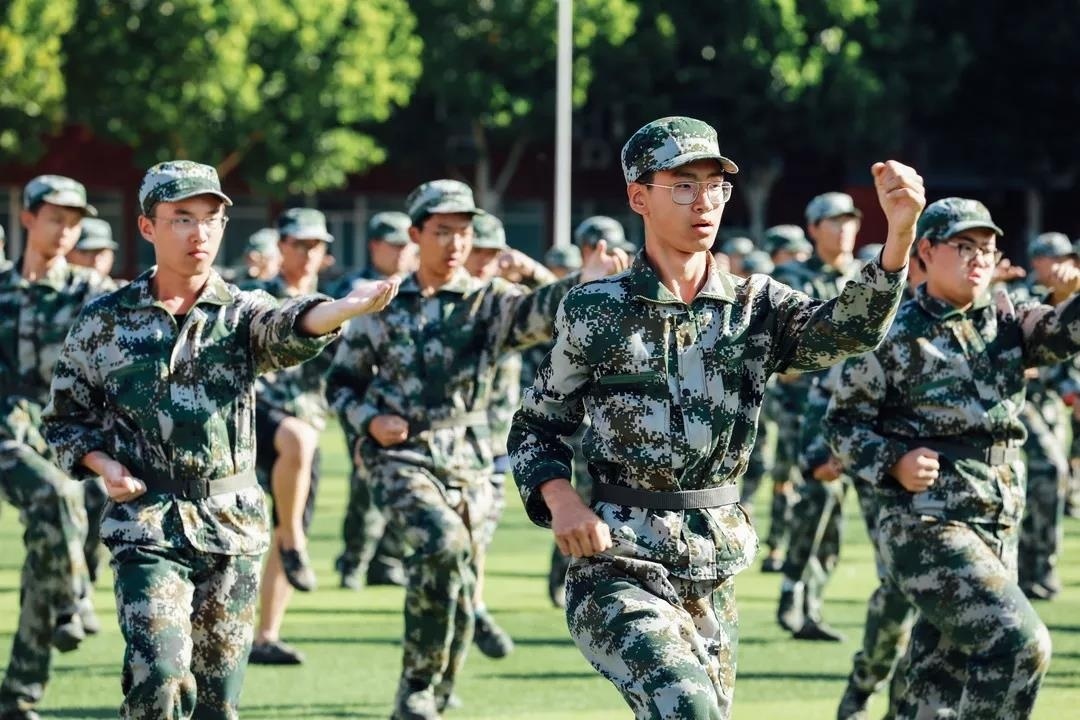 王府学校
