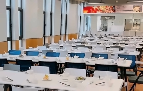 剑桥文理学校中国中心食堂.jpg