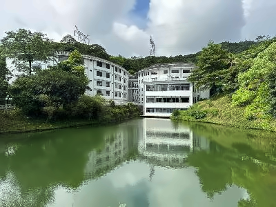 南京师范大学附属实验学校国际部广州帽峰山教学区校园环境