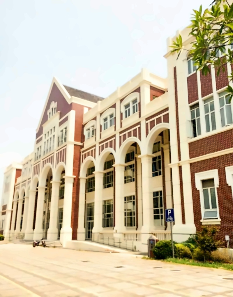上海外国语大学