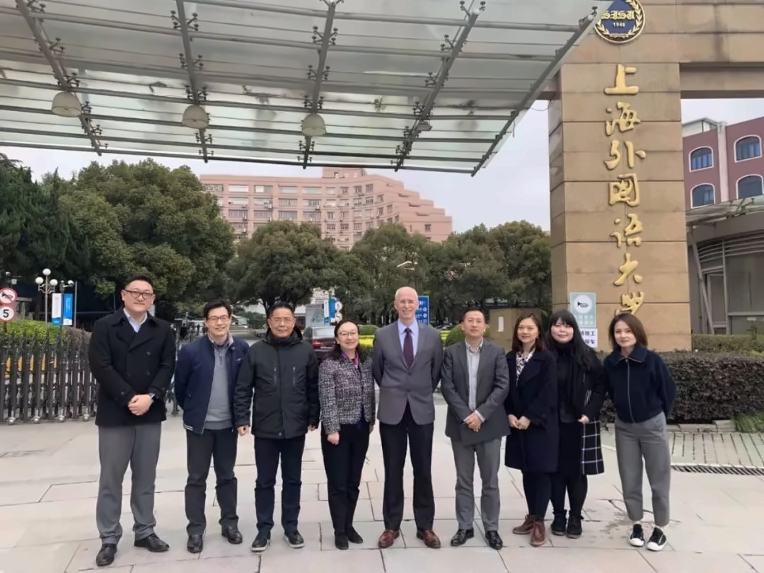 CAIE中国区代表与上外立泰管理层合影.jpg
