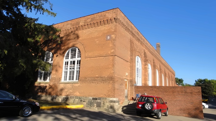 学校官方图片
