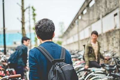 语言学校