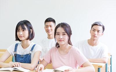 准备出国留学的人