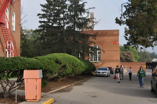 学校官方图片