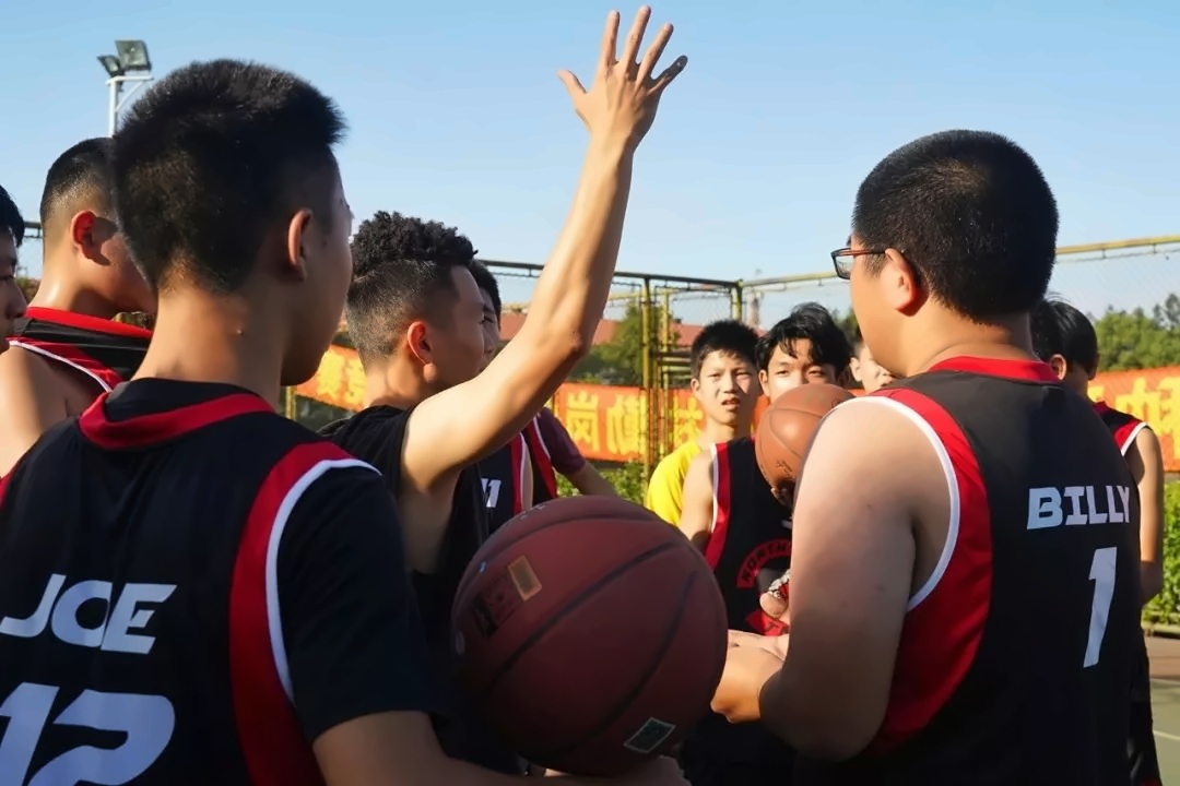 篮球运动.jpg