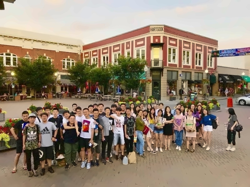 诺科上海分校学生赴美国本校.jpg