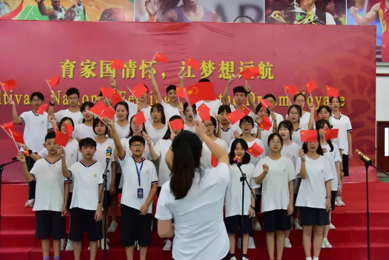 学生合唱.jpg